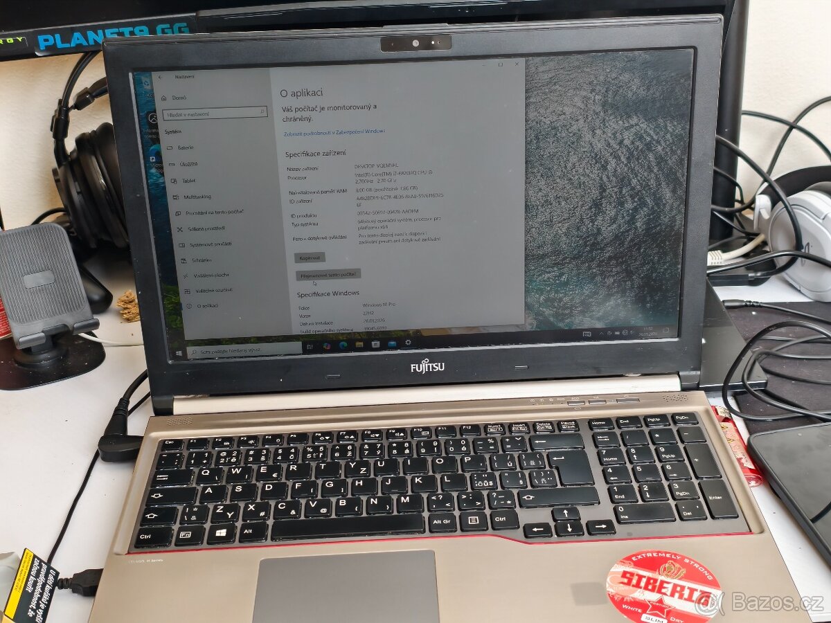 Fujitsu lifebook E756 , starší herní. - 2