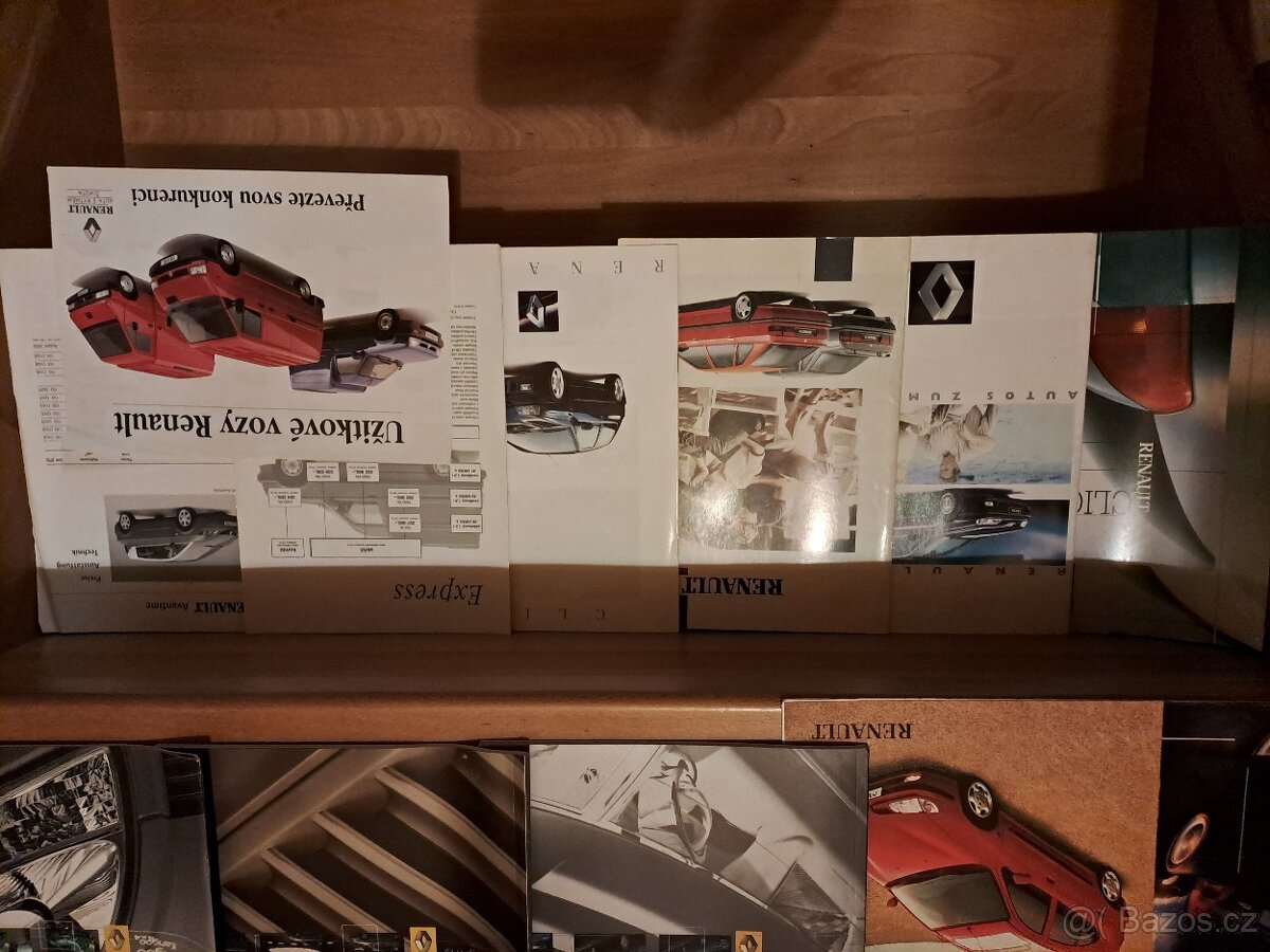 Prodám dobové prospekty Renault - 2