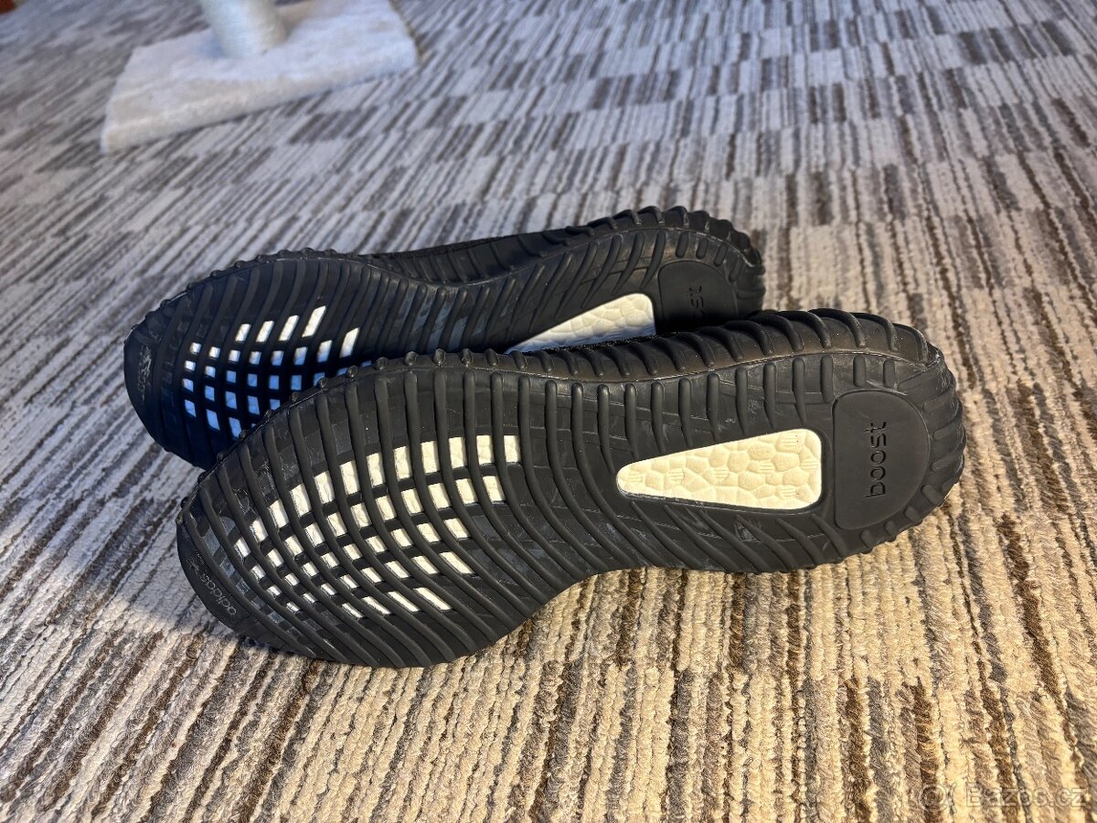 Adidas Yeezy Boost 350 V2 Dazzling Blue - 2