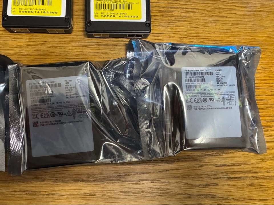 SAMSUNG PM1653 1920GB - 2