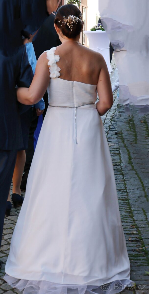 Svatební šaty - 2