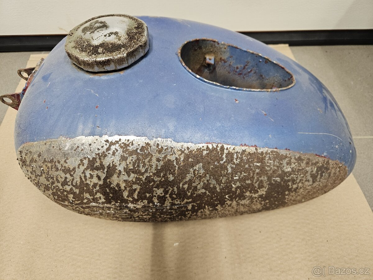 Jawa 250 353 nádrž - 2