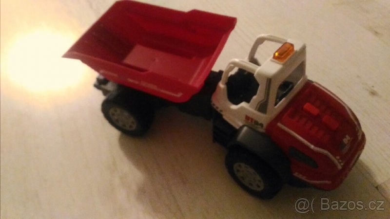 Nakladač se ovládací korbou - 2