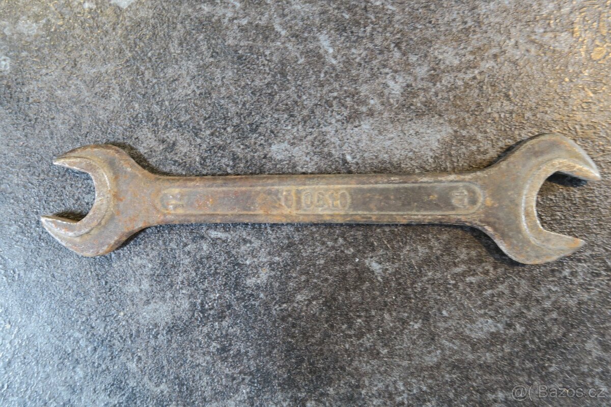 KLÍČE Tona 3ks.CENA ZA VŠE. - 2