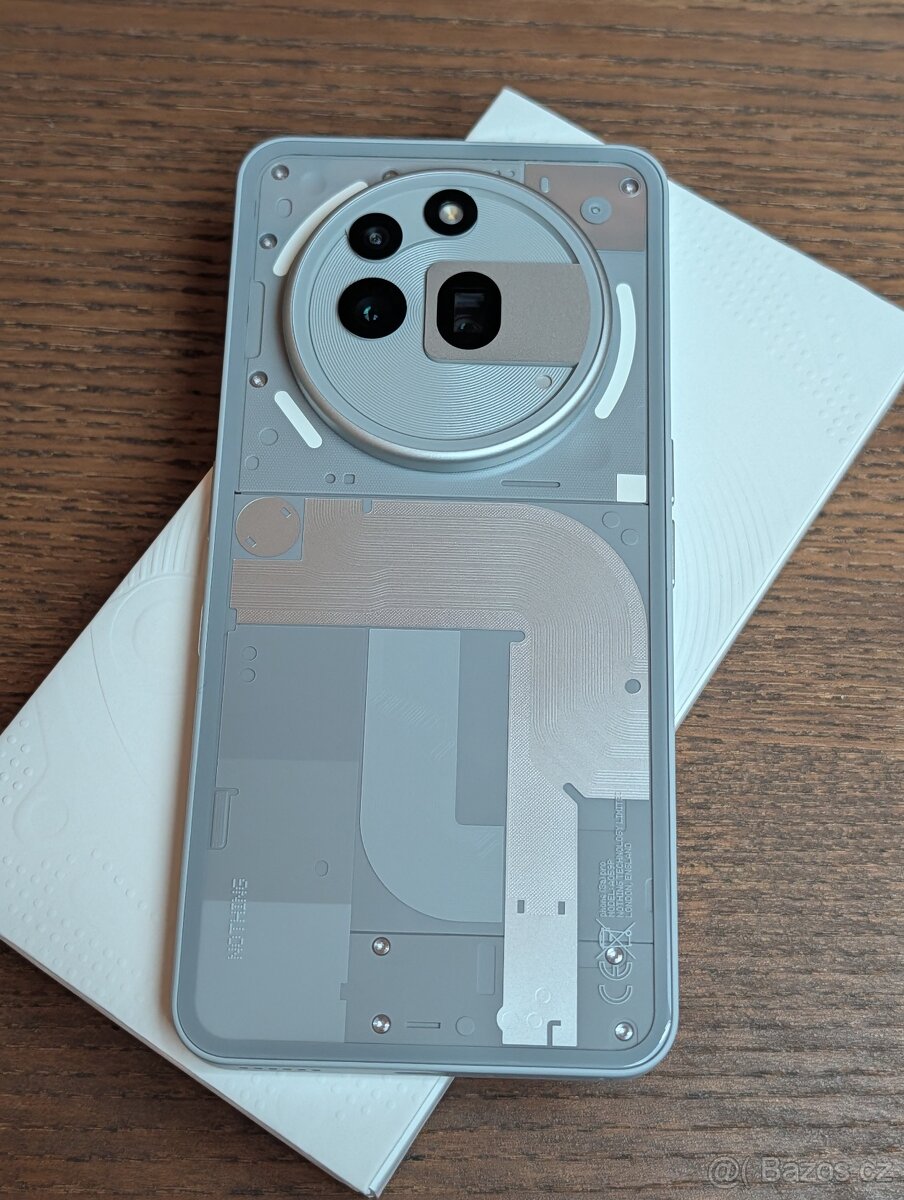 Nothing Phone (3a) Pro 256/12GB - 2