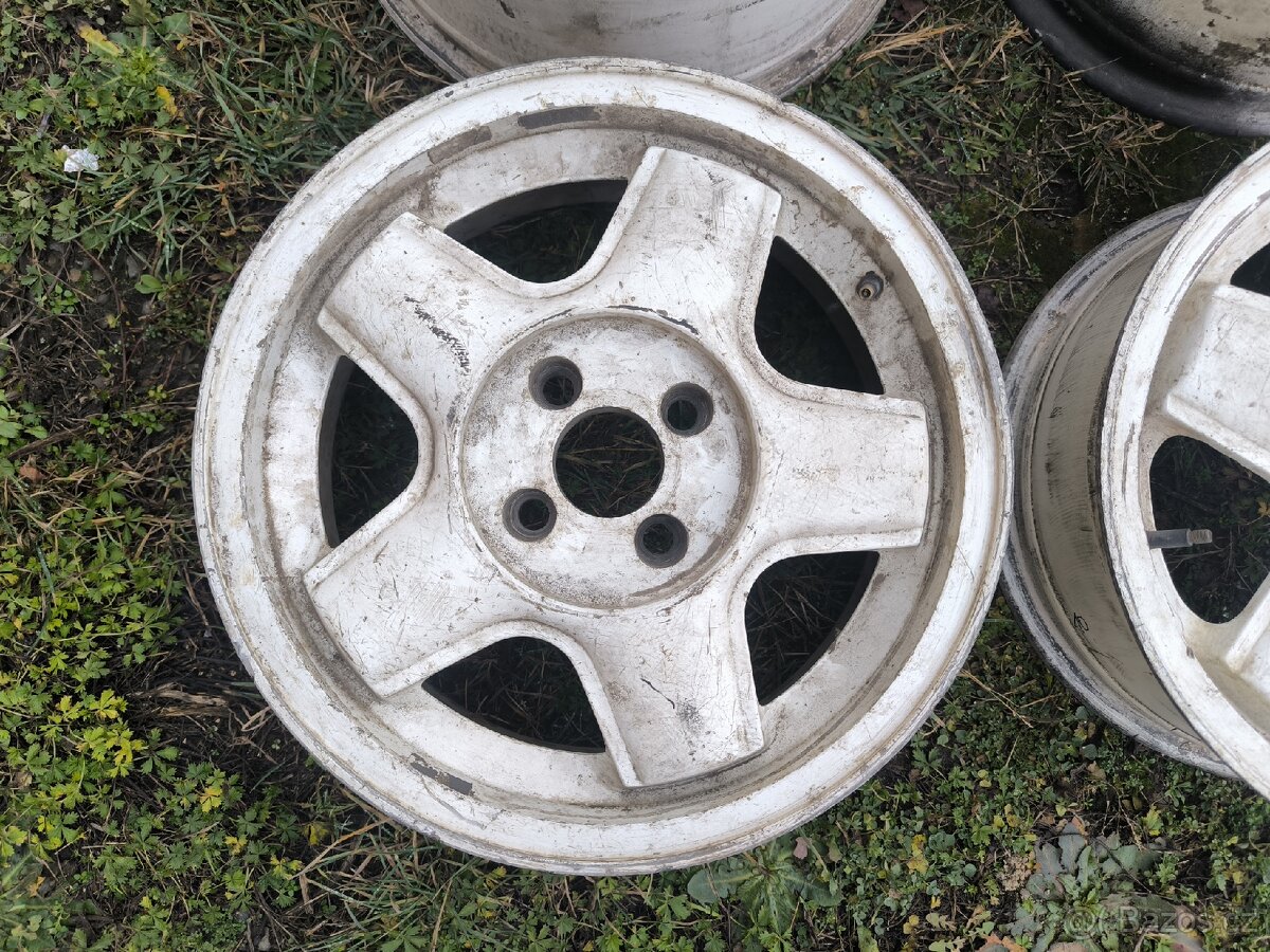Revolution R16 4x108 - 2