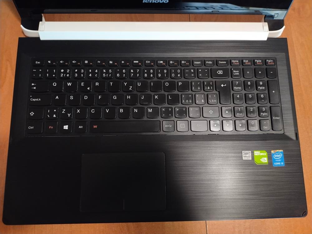 Prodám notebook Lenovo Ultrabook - 2