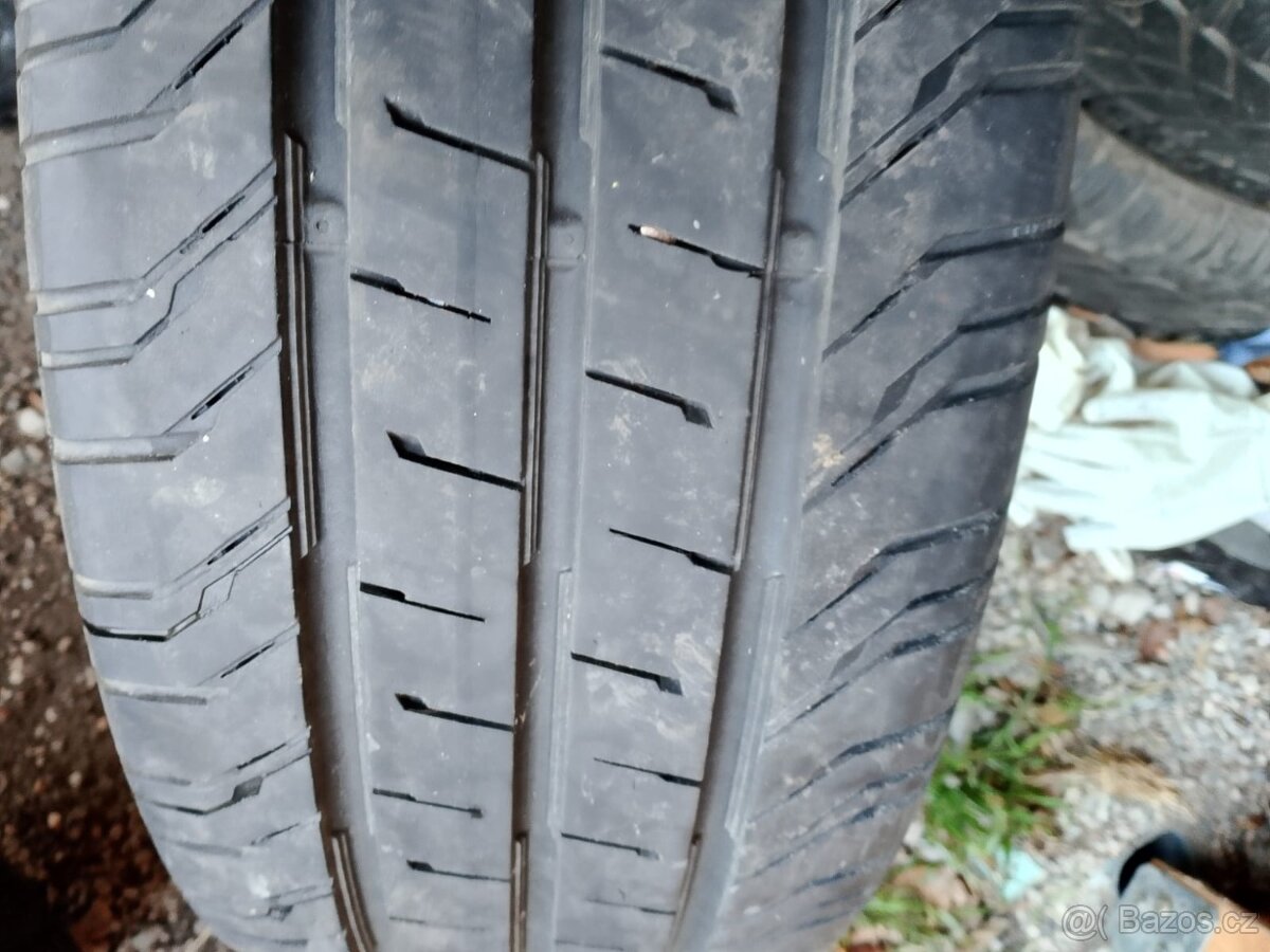 215/60/16 215/65/16 215/45/18 275/40/18 245/45/19 kusovka - 2
