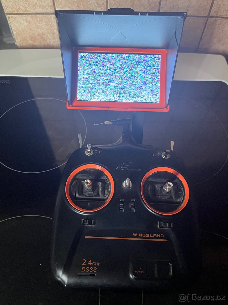 Ovladač na dron - 2