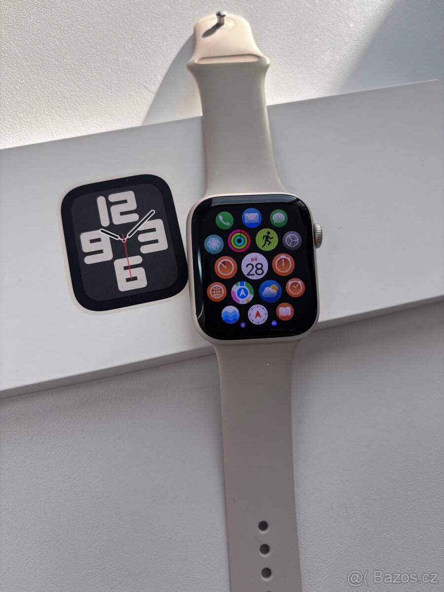 Apple watch SE 2 44mm - 100% baterie, záruka - 2