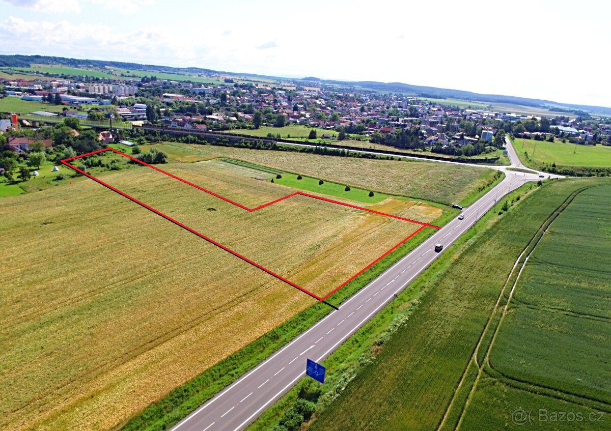 Prodej komerční pozemek v Holicích - 2