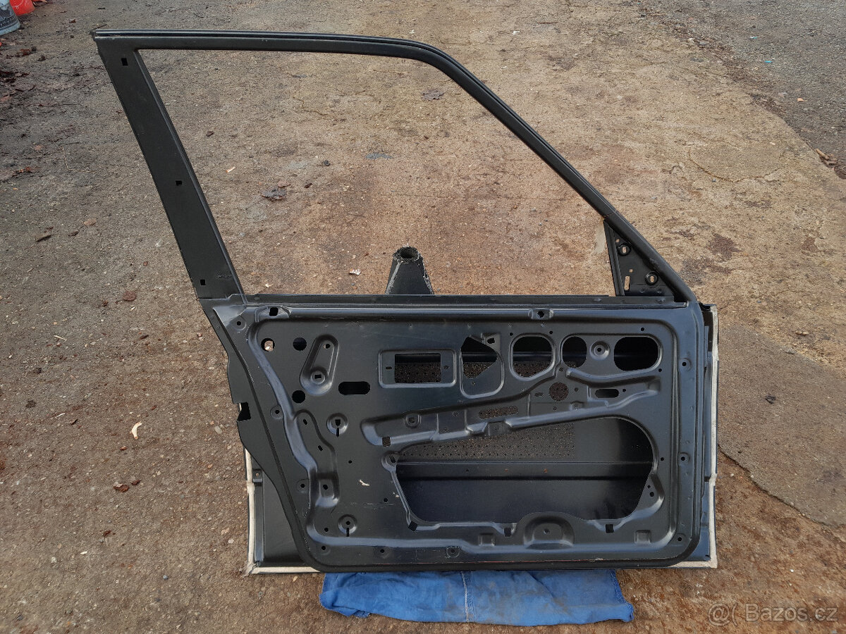 Nové LP dveře BMW E30 - 2