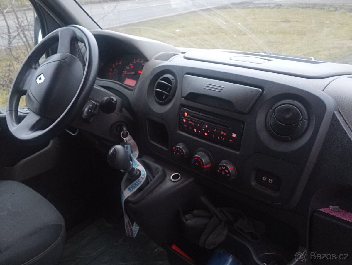 Renault Master rok 2012 ,motor 2.3 DCi,107 kW 10 europalet - 2