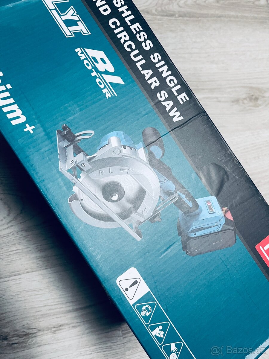 Okružní pila s příslušenstvím - 2