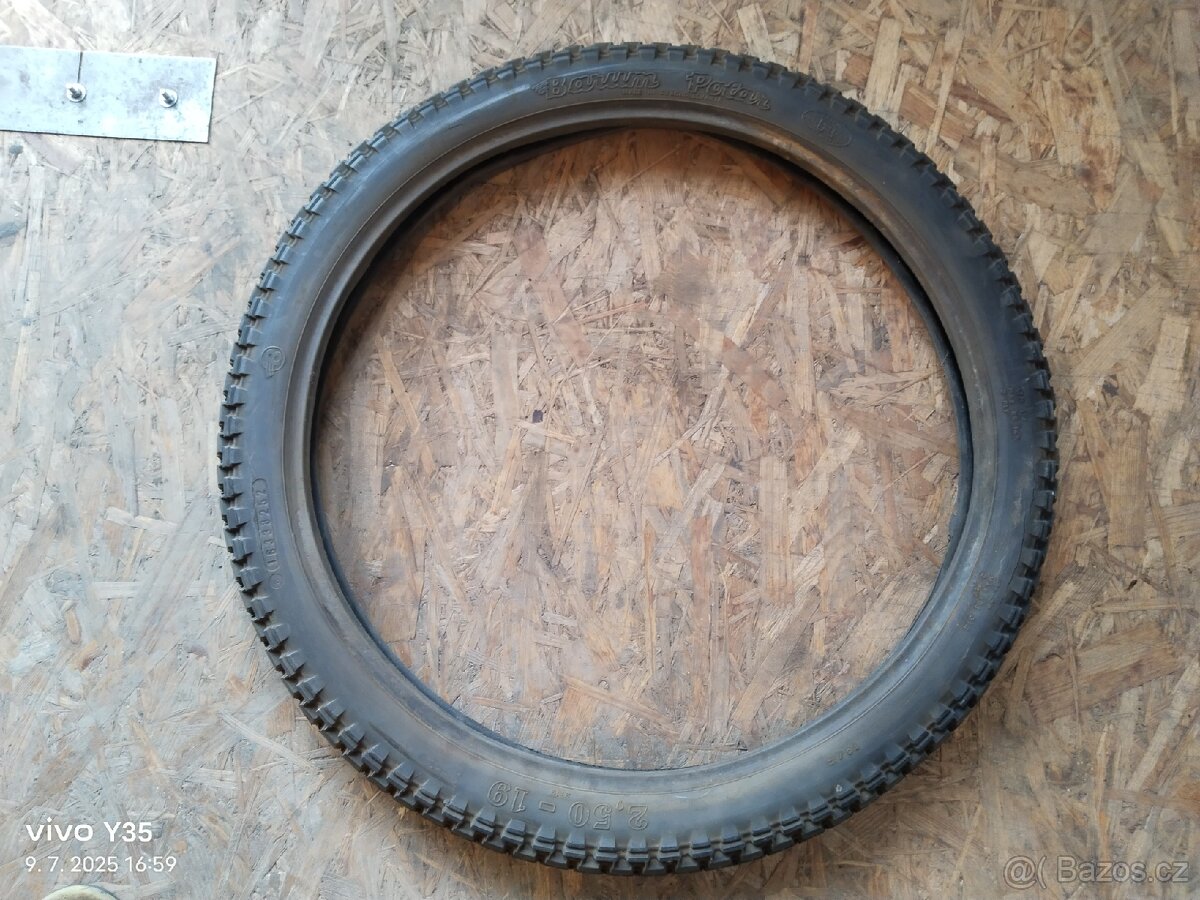 Jawa a ČZ - Baťa a Barum 19" - 2