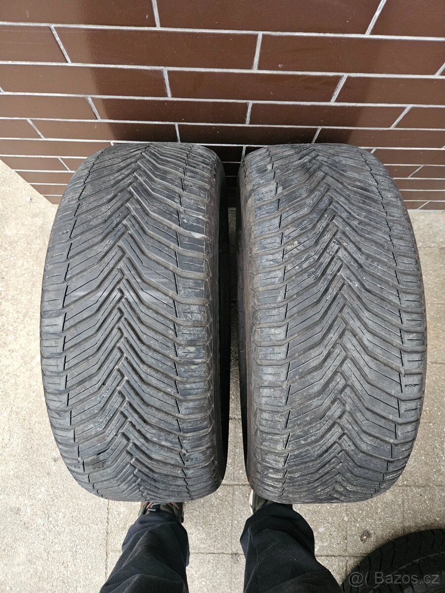 Zimní pneu 215 55 16 - 2