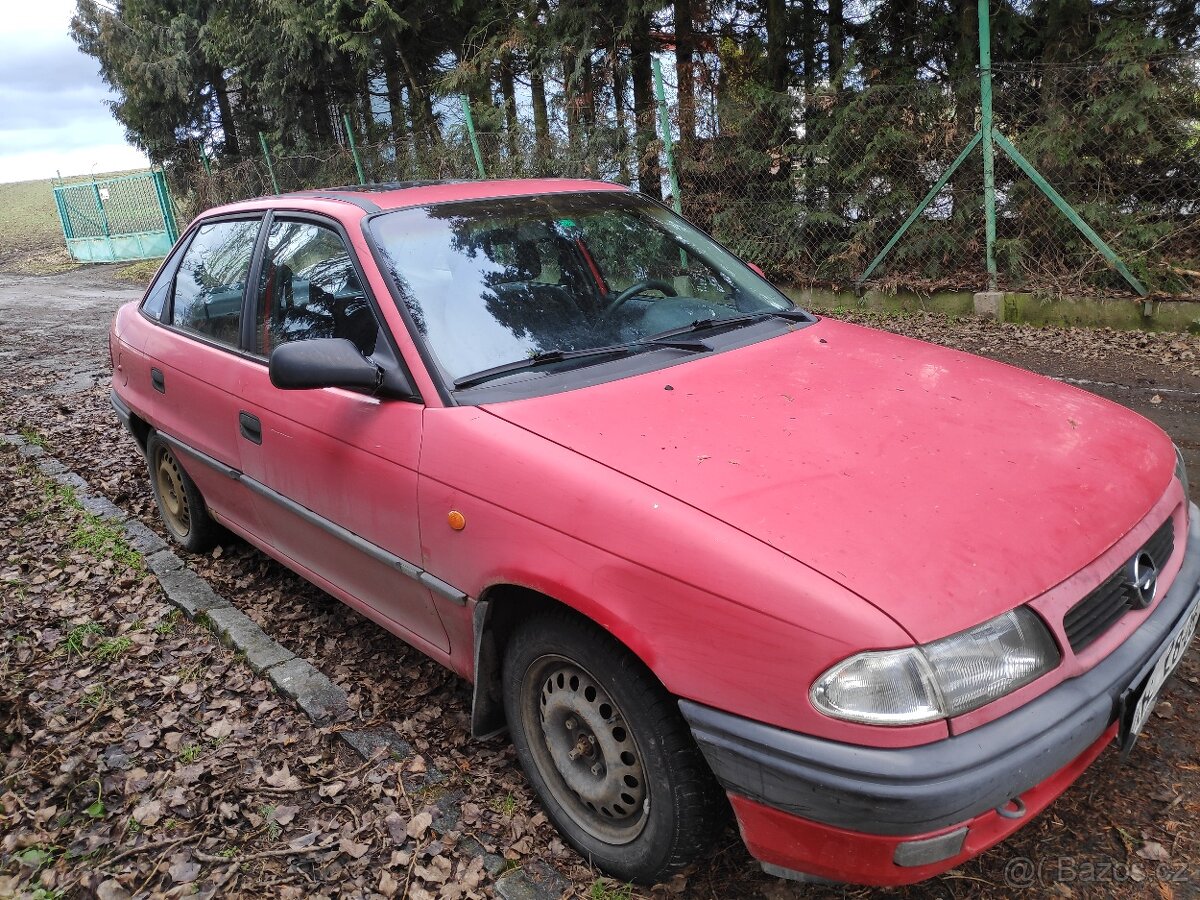 Opel Astra 1.4 rok 1996 - 2
