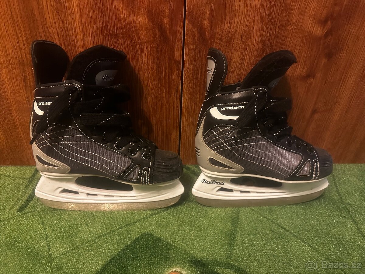 brusle Crowned vel. 33 - 2