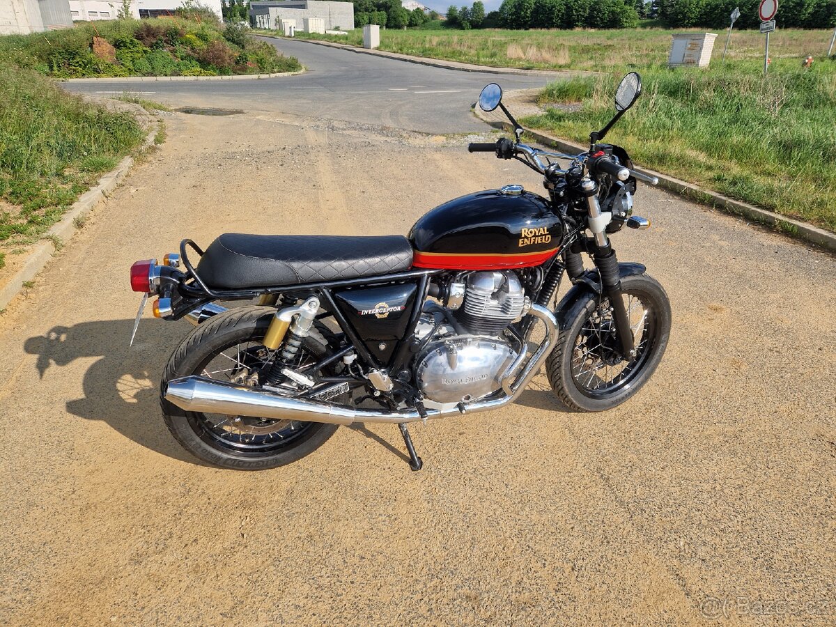 Royal Enfield Interceptor - 2