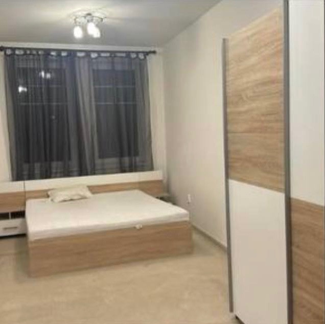 Manželská postel s matraci 160x200 - 2