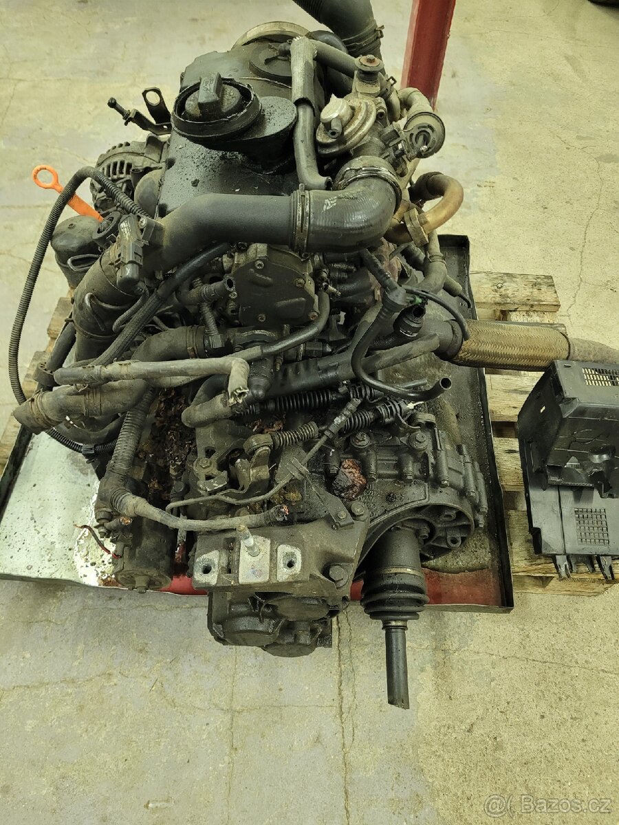 Motor 1,9 TDi 85 Kw typ motoru AUY - 2