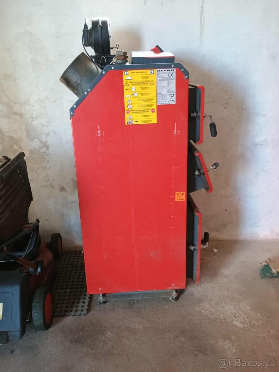zachovalý kotel na tuhá paliva - 2