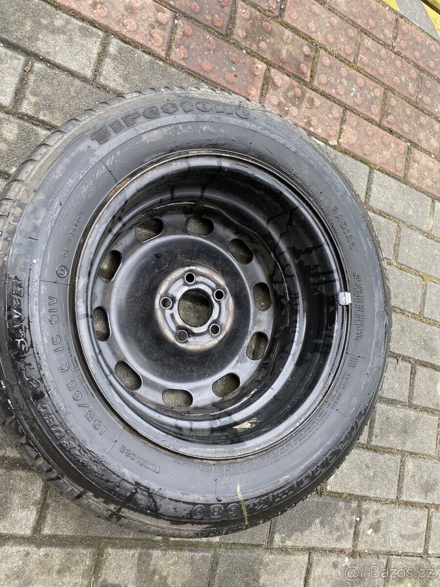 Rezervni kolo octavia 6JX 15H2 ET 38 pneu 195/65R15 - 2