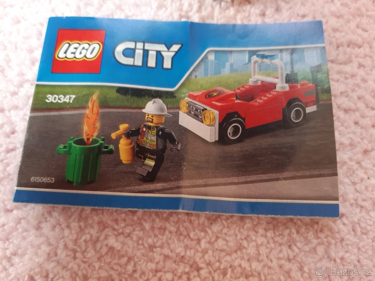 Lego City 30347 hasičské auto - 2