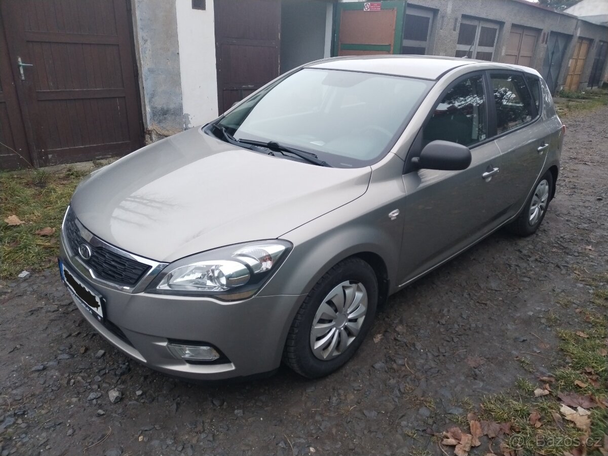 Kia Ceed 1.6 benzín+LPG, 6KVALT-KOUP. ČR,CEBIE,PO SERVISU - 2