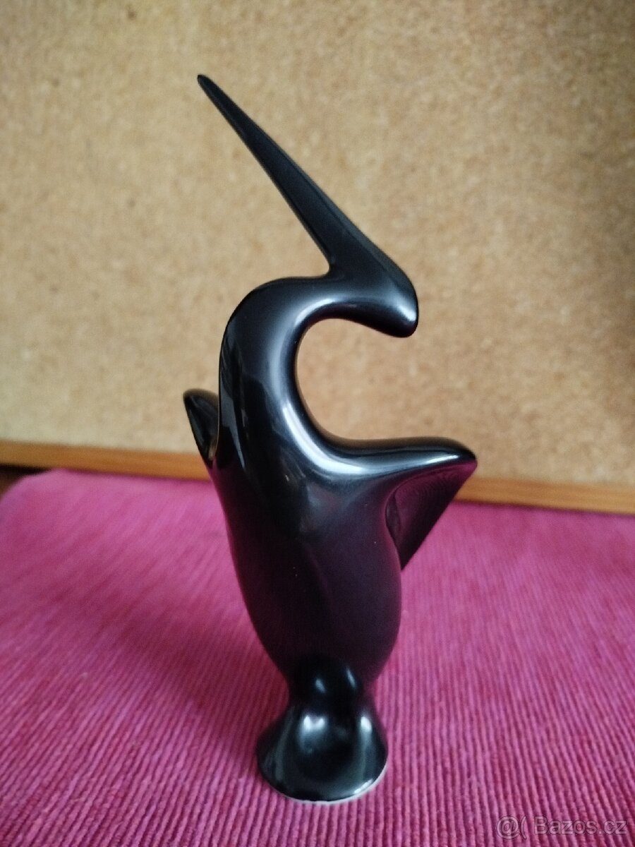 Royal Dux - pelikán "Brusel" - 2