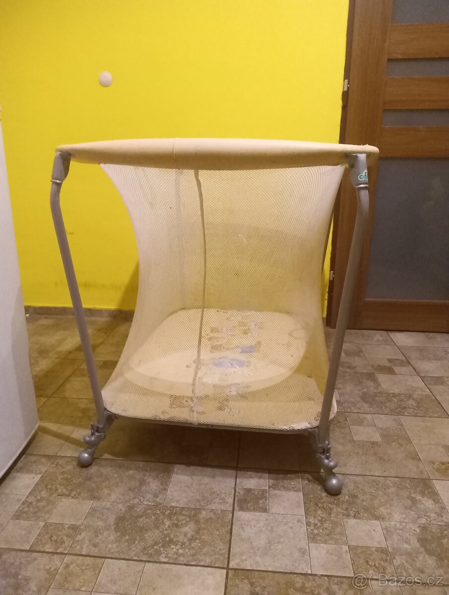 Cestovní postýlka - 2