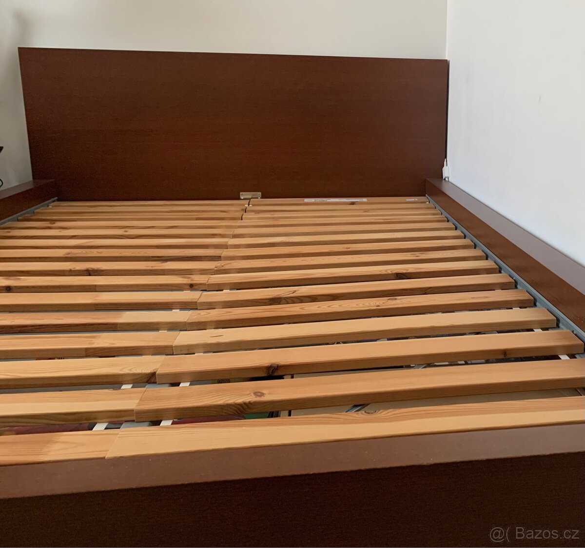 Ložnice MALM-postel/rost a komody - 2