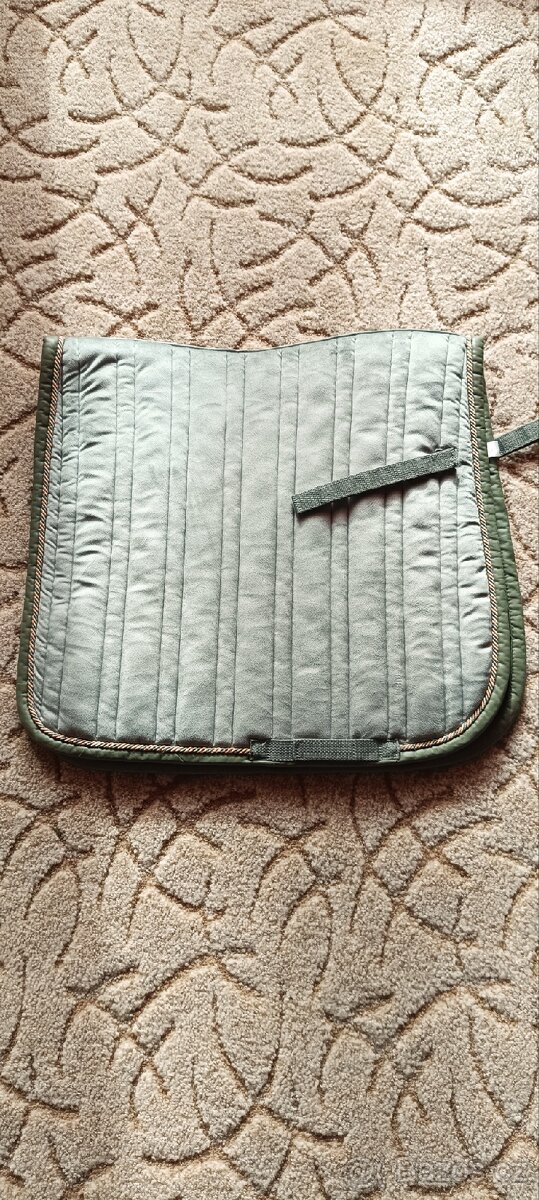 Drezurní podsedlovka - 2