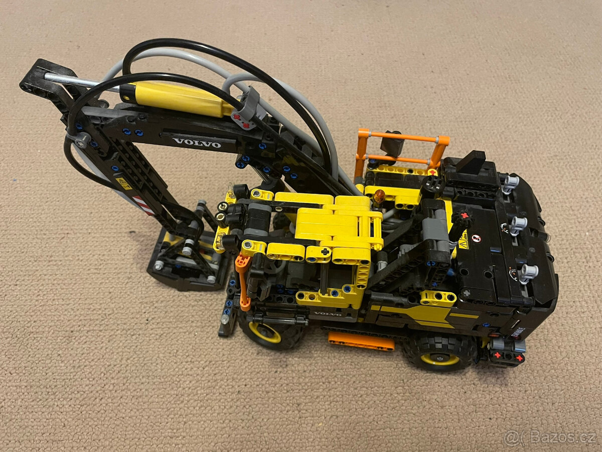 LEGO Technic 42053 Volvo EW 160E - 2