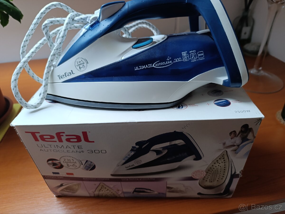 Žehlička Tefal Ultimate Autoclean 300 - 2