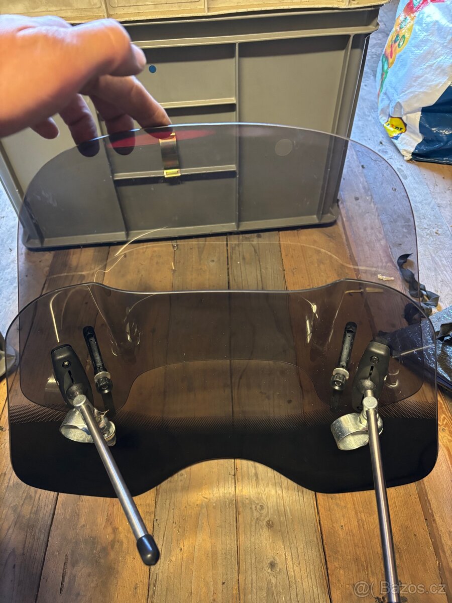 Plexisklo univerzální ( intruder M1800R ) - 2