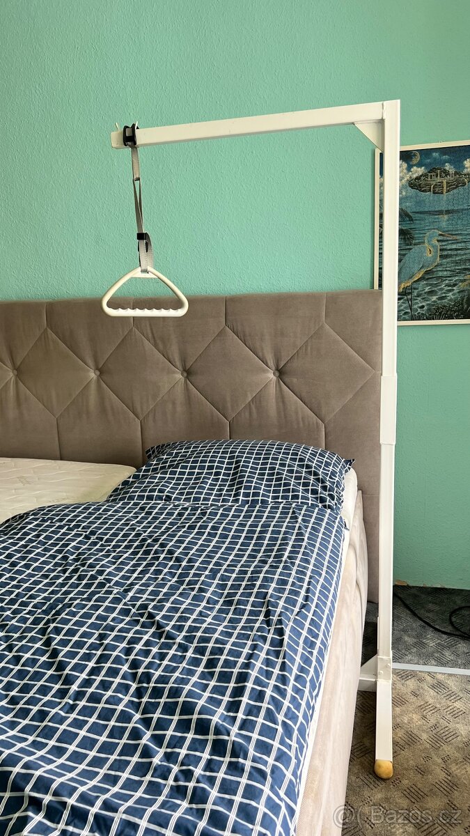 Hrazda k posteli - 2