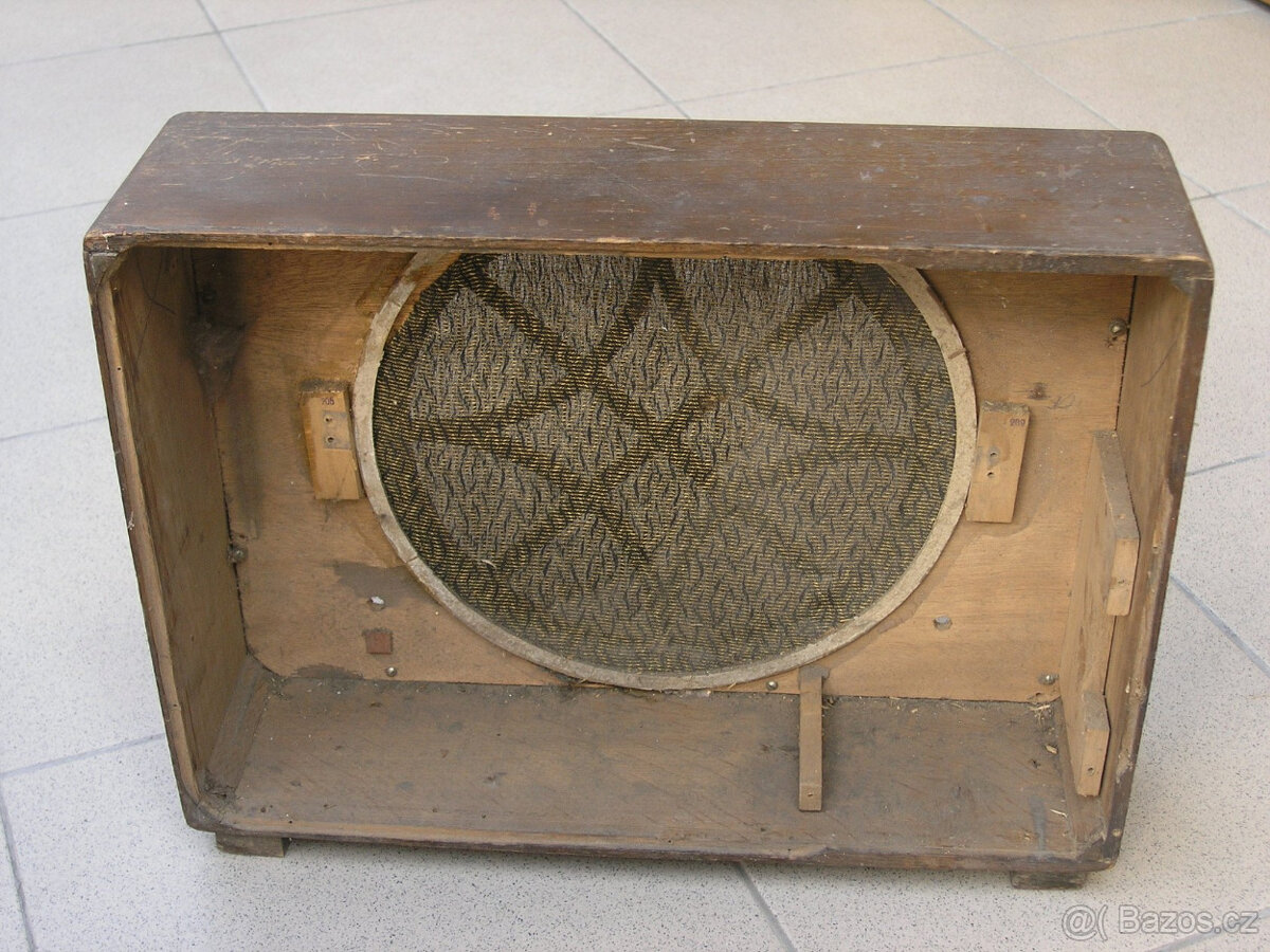 Radio-skříňka - 2