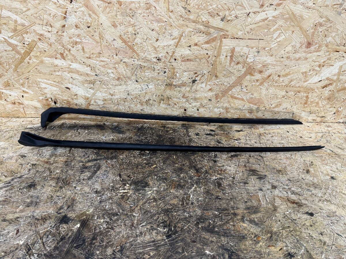 LIŠTY ČELNÍHO OKNA LAND ROVER DISCOVERY SPORT L550 - 2