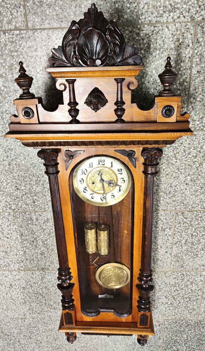 luxusní bohatě zdobené vyřezávané dvouzávažové hodiny - 2