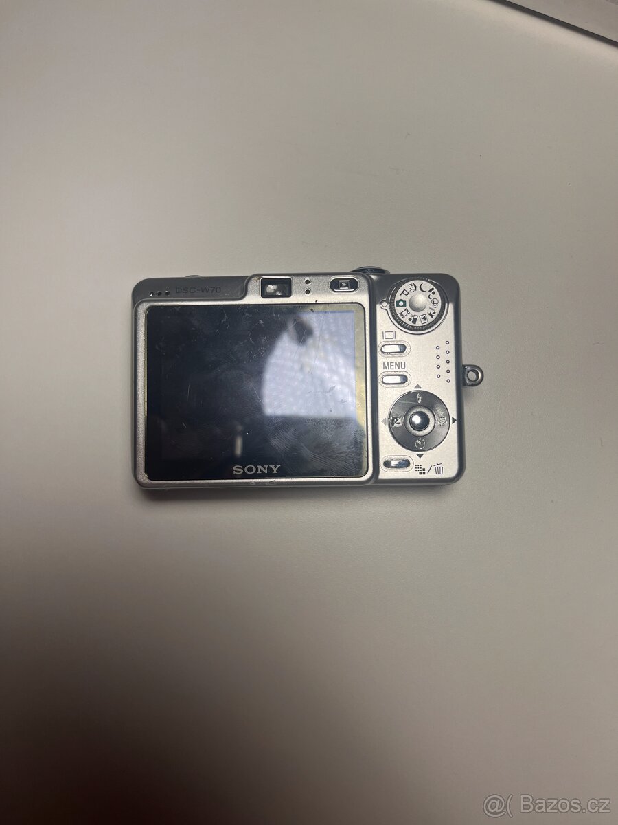 Sony Cybershot DSC-W70 - 2