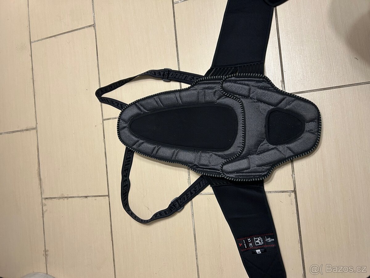 Prodám chránič páteře na moto Dainese vel.:M - 2