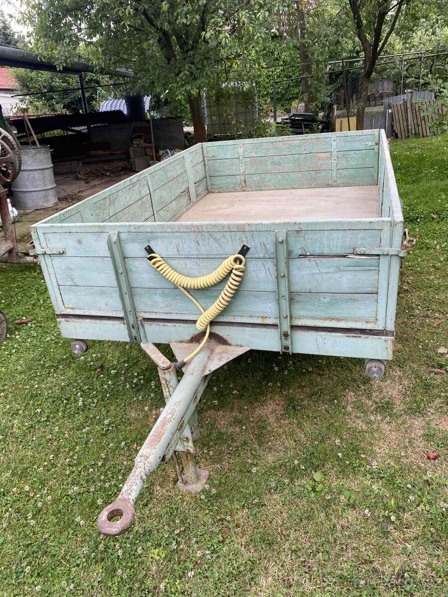 Vlečka za traktor - 2