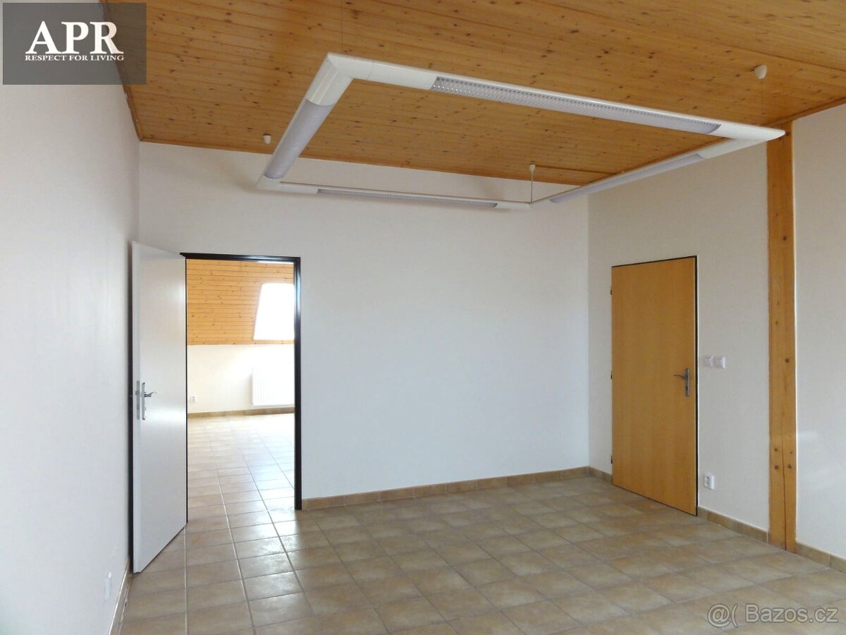 PRONÁJEM KANCELÁŘE UHERSKÝ BROD, NAARDENSKÁ - 2