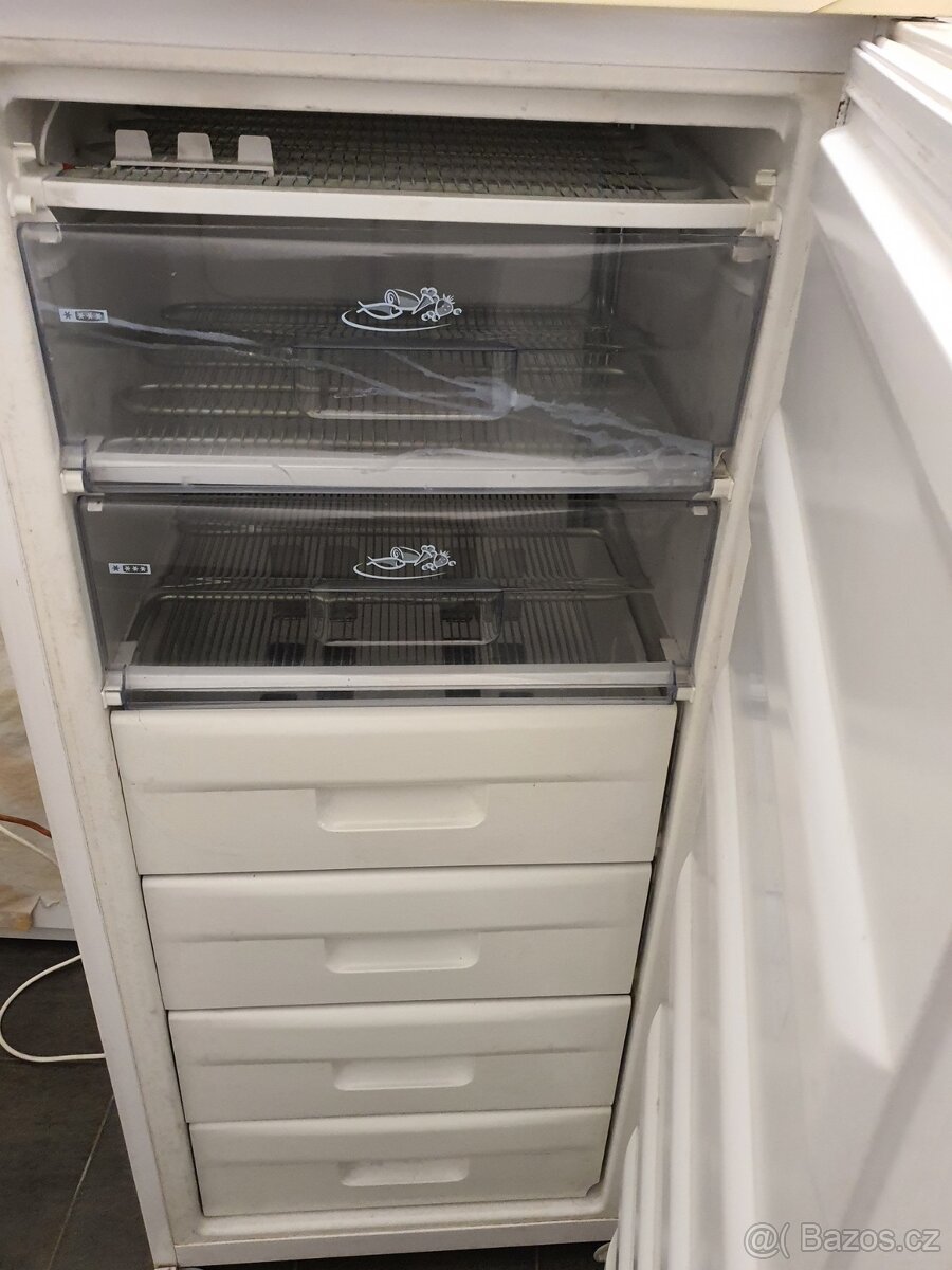 velký mrazák – 6+1 šuplíků, 145 cm - 2