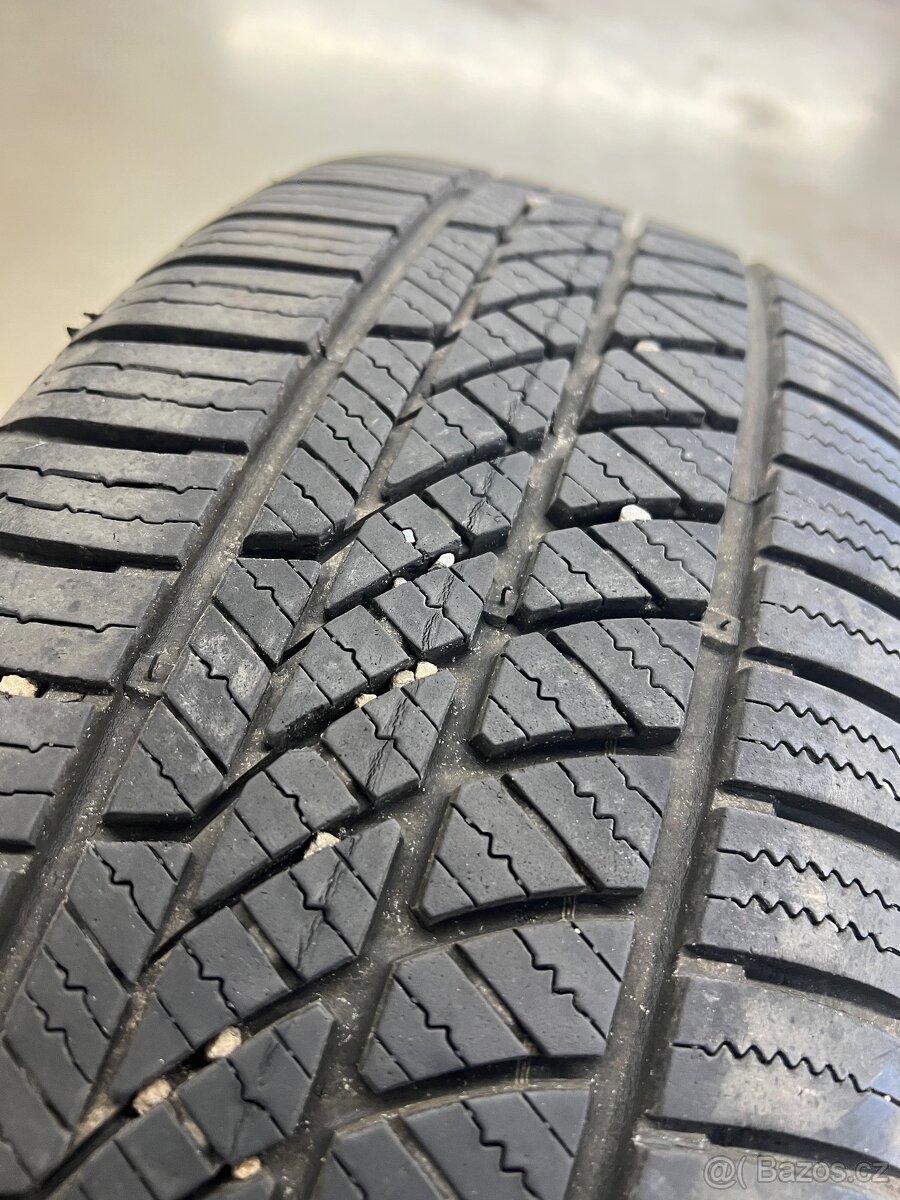 2x celoroční pneu 205/60 R16 - 2
