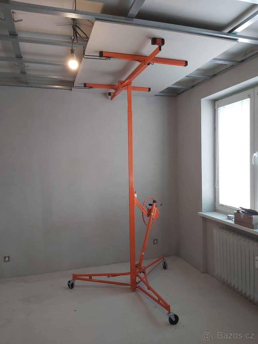 Zapůjčím zvedák na sádrokarton - 2