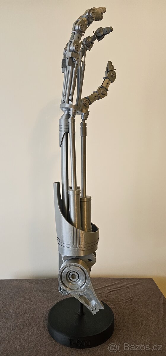 3d tisk terminator ruka - 2