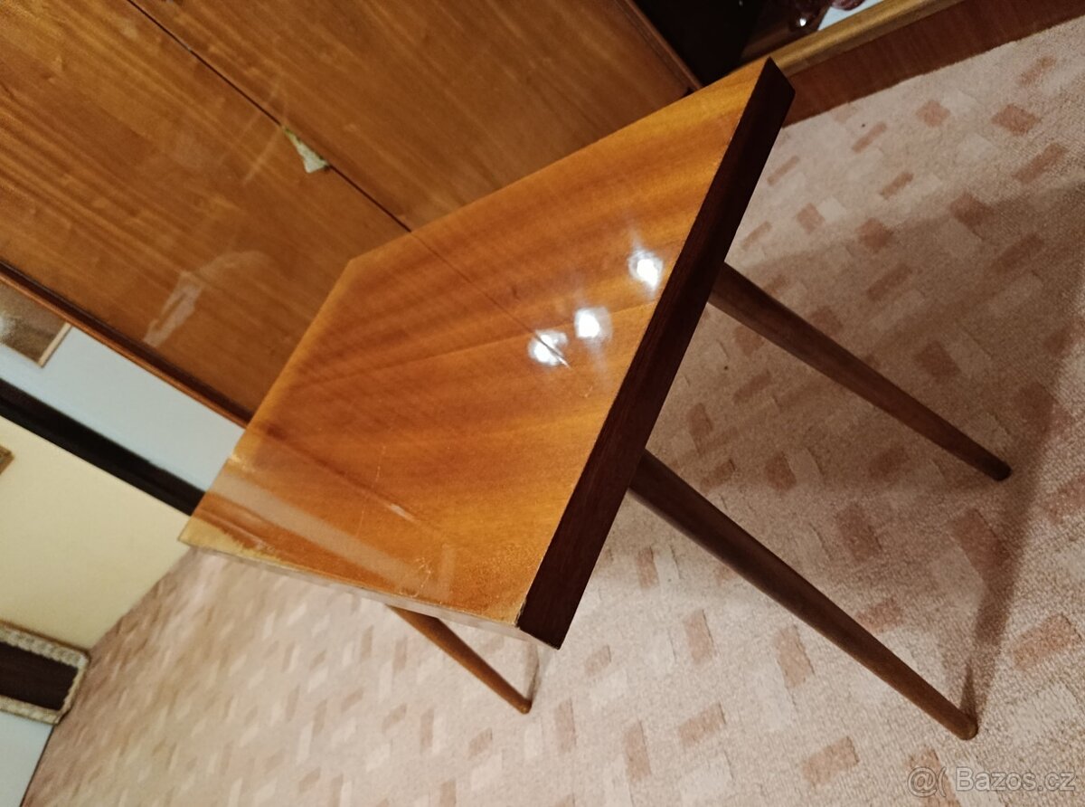 Konferenční retro stolek - 2