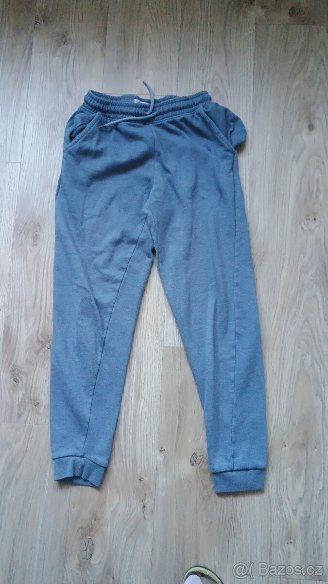 Dívčí oblečení 23 ks - 2